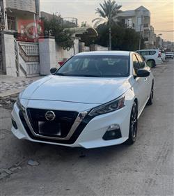 نيسان ألتيما